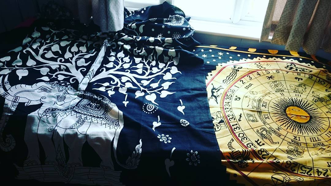 Super happy with my new wall hangings from @royalfurnish These beauts should brighten up my room nicely! #wallhangings #treeoflife #zodiac #bedroom #royalfurnish #pretty