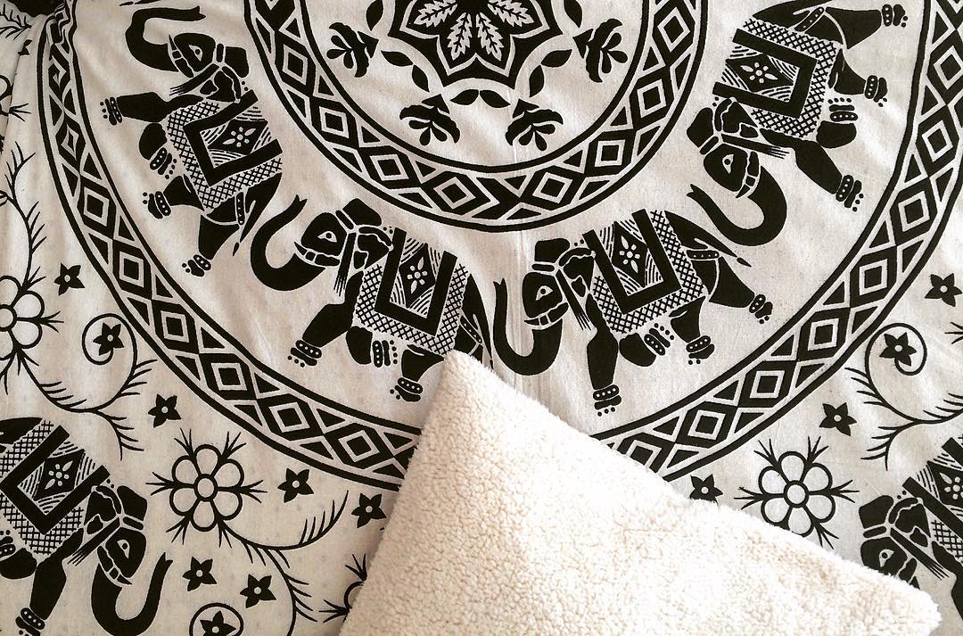 🌚✨💤 #mandala #india #royalfurnish